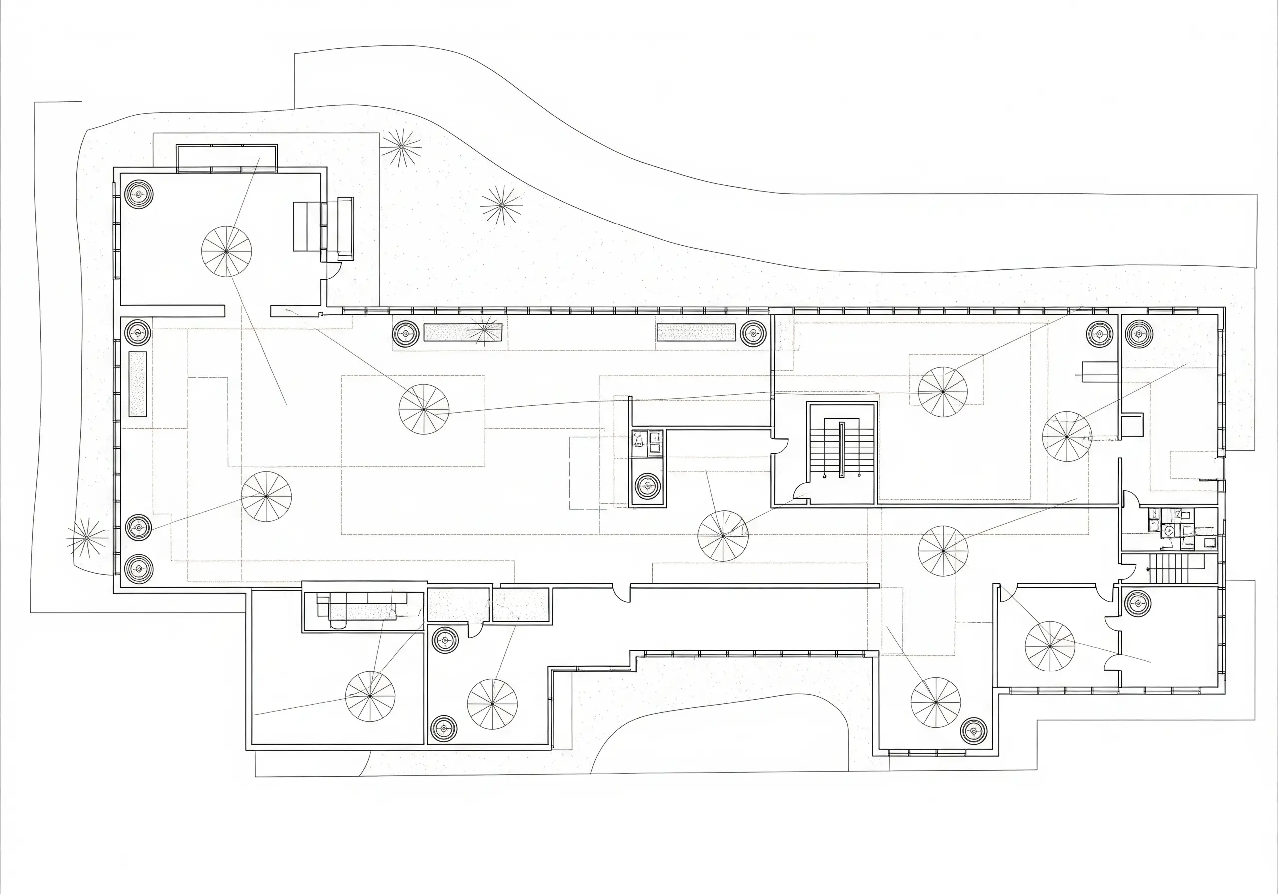 Plano de ingeniería acústica con diseño de zonas y ubicación de altavoces