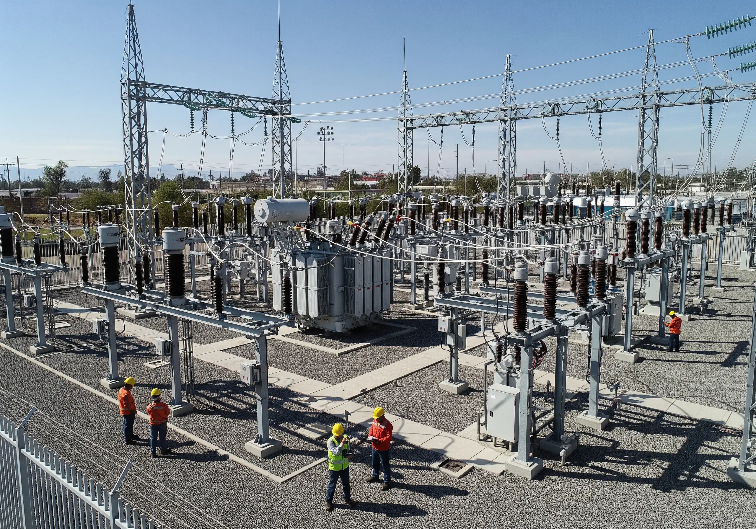 Distribución de una subestación eléctrica y niveles de tensión